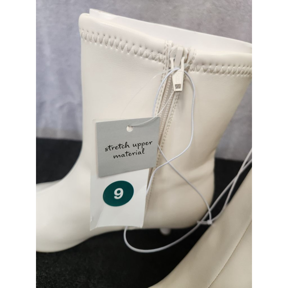 A New Day White Lonnie Ankle Boots Size 9 - Picture 9 of 14